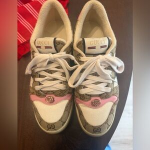 Gucci Women's Sneakers - Pink, White, and Brown